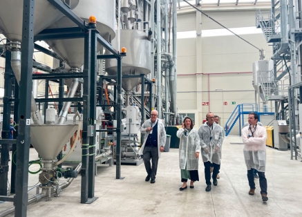 Industria apoya el crecimiento de Formaspack y OMT con 320.000 euros en ayudas