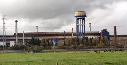 El elevadísimo coste energético obliga a Sidenor a una parada de 6 meses en el tren de laminación de Reinosa