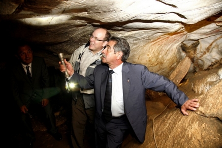 Alberto de Mónaco visita hoy las cuevas del Monte Castillo
