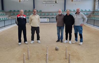 La XVI Liga de Invierno de bolo palma arranca este viernes en la bolera cubierta de Cayón