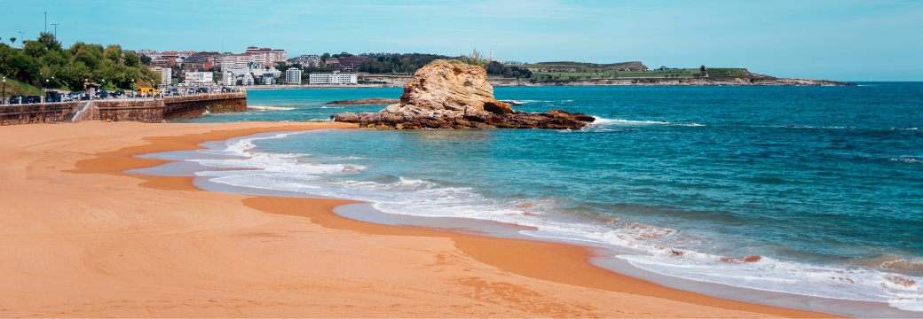 Las mejores playas urbanas de Santander renuevan la Q de Calidad Turística