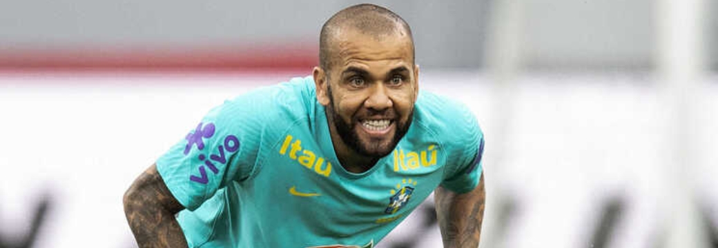 Detienen a Dani Alves por, supuestamente, violar a una mujer en Barcelona