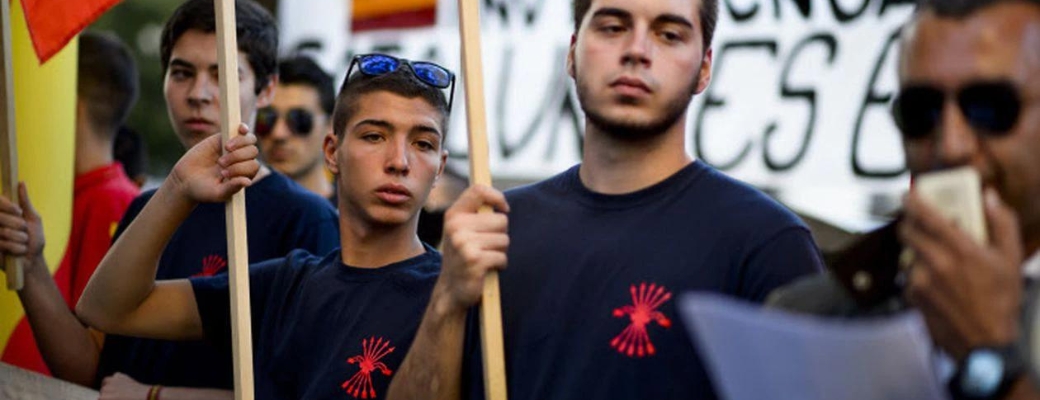 El Gobierno decide sancionar a los manifestantes falangistas del 20-N, pero ¿quiénes son ahora Falange Española?