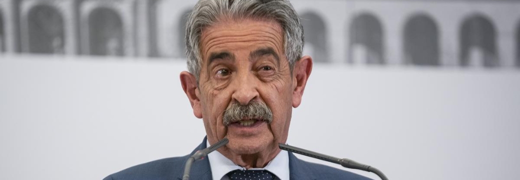 El presidente Revilla comparece el lunes en el Parlamento para informar sobre la trama de carreteras y el cambio de titular en Obras Públicas