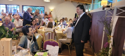 Gastón Gómez homenajeado con una gran ovación en la IV Gala del Deporte de Cayón