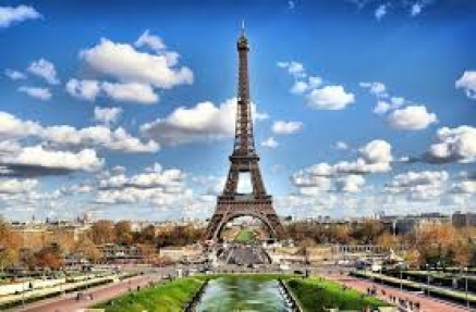 Descubriendo los Tesoros de París en Verano