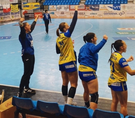 El Uneatlantico Pereda logra la victoria emocionante contra el Balonmano Ikasa Boadilla en la División de Honor Oro Femenina