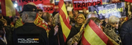 La alcaldesa de Santander defiende el derecho a protestar en medio de la controversia por la ley de amnistía