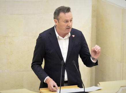 El PRC urge medidas para alejar a los osos de los pueblos y recuerda al Gobierno que "coexistir no es cohabitar"