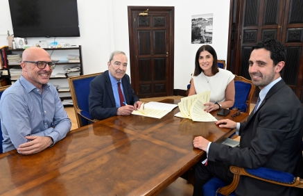 El Ayuntamiento de Santander sigue poniendo al español en segundo plano apoyando Red de Ciudades Interculturales