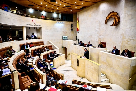 El Gobierno del PP, tras el acuerdo con regionalistas, defiende el presupuesto para 2025