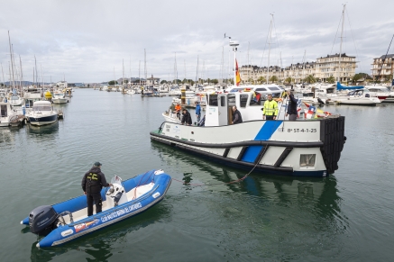 El puerto de Santander estrena una nueva embarcación de servicio