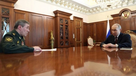 Putin anuncia una tregua hasta la medianoche del lunes con motivo de la Pascua