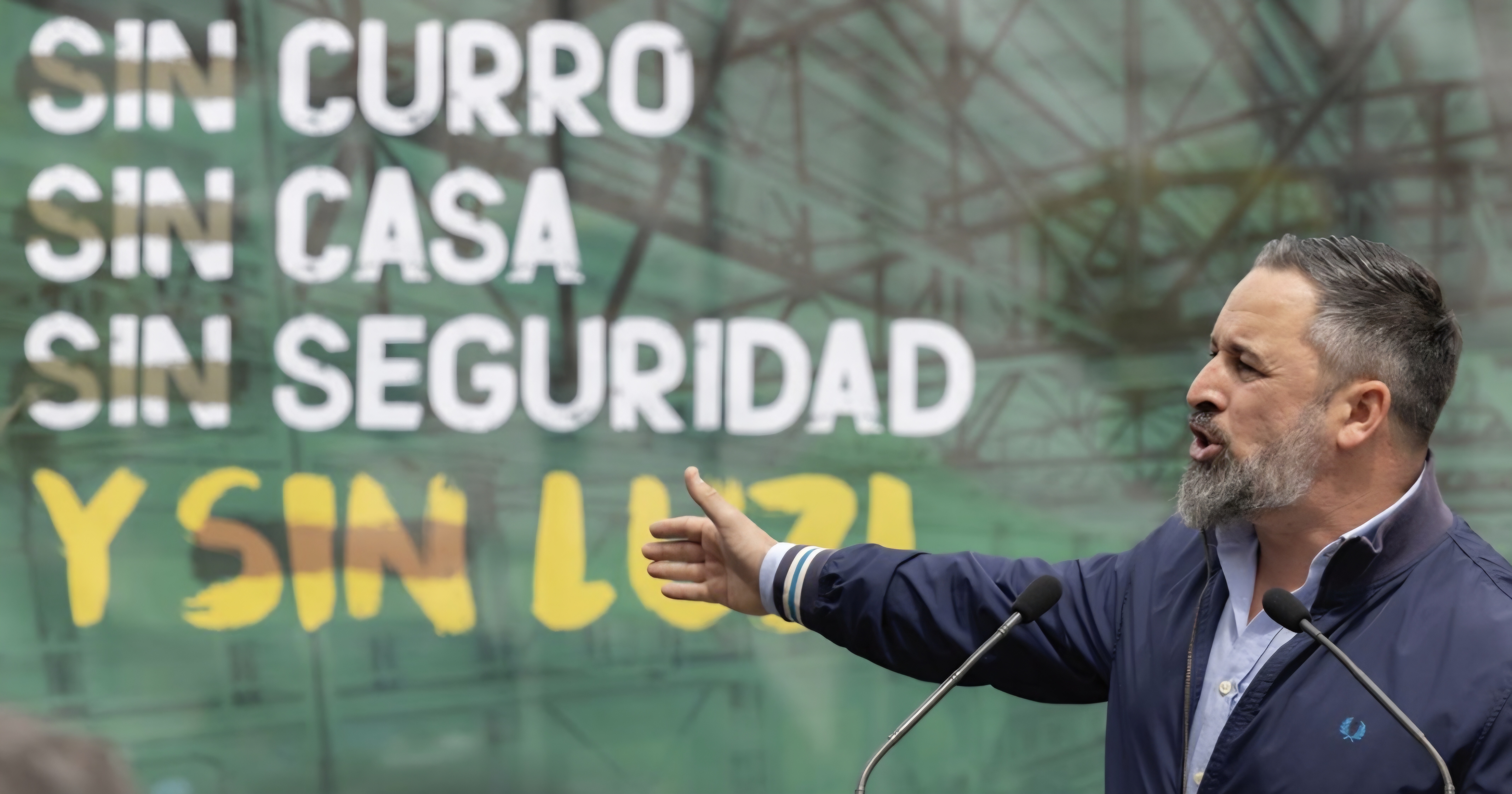 Abascal señala a Sánchez como el origen del apagón: “Todos a una contra este Gobierno criminal”